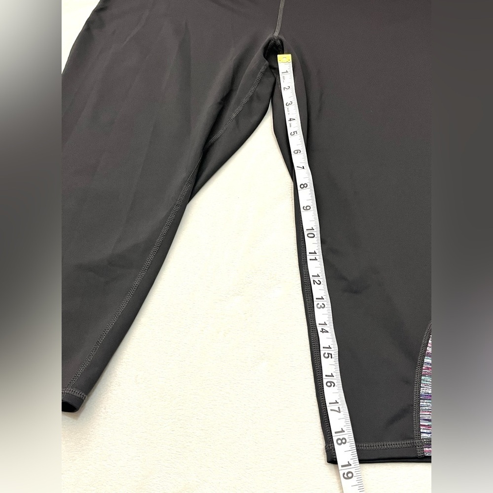 Ideology Women's Black and Pink Athletic Capri Poly/Spandex Blend Leggings XL - Picture 9 of 14